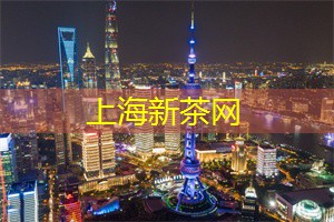 沉浸于寺庙的神秘氛围中